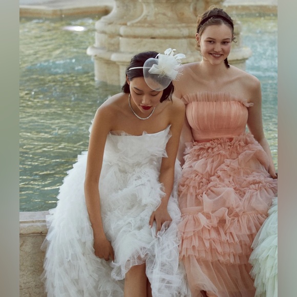 MAC DUGGAL
Kylie Strapless Ruffle Wedding Gown Anthropologie - Picture 16 of 17